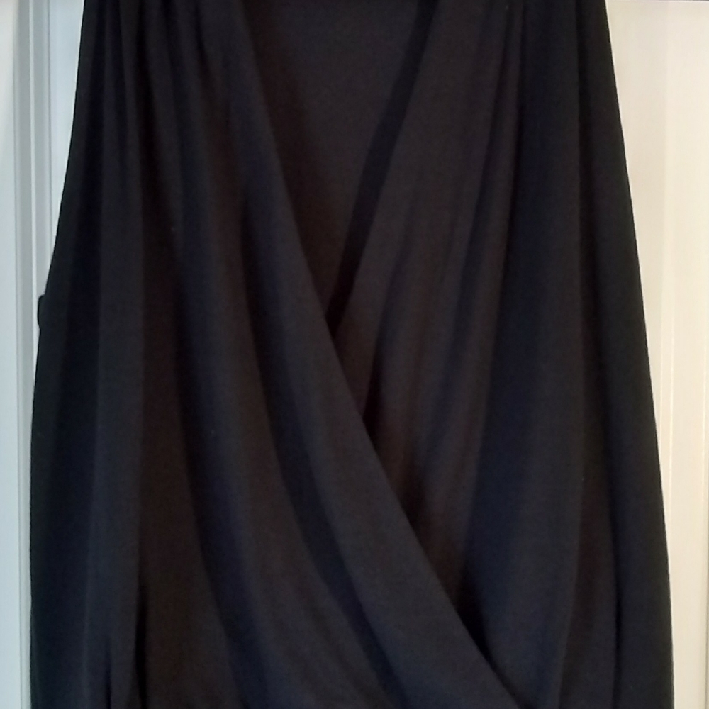 Kenneth Cole Reaction Black Sleeveless Top